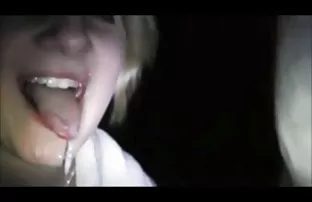 XXX మోటైన చిక్ స్పర్క్ల్స్ తో దాని అందాలకు