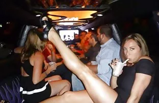 XXX వాంటెడ్ ఫక్ మీ పాయువు తో ఒక బొమ్మ
