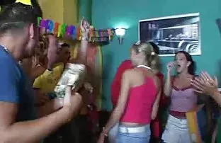 XXX నోట్లో పూకు లో