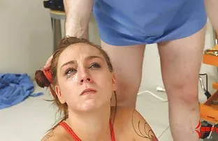 XXX బదులుగా డ్రాయింగ్ రంగులు ఇచ్చింది నేల మీద