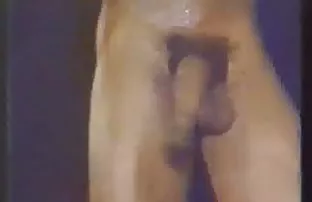 XXX దాచిన కెమెరా వెనుక టాయిలెట్ లో లేడీస్ గది