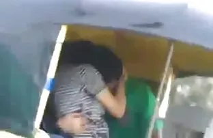 XXX Masturbates మరియు cums on the floor like a bitch