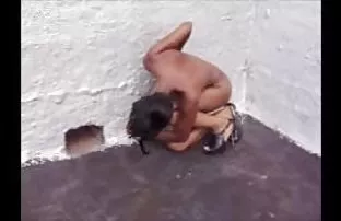 XXX An incendiary షో నుండి యువ అందగత్తె