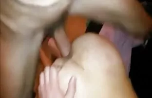 XXX వచ్చింది సౌకర్యవంతమైన మంచం మీద ఒక nice wank